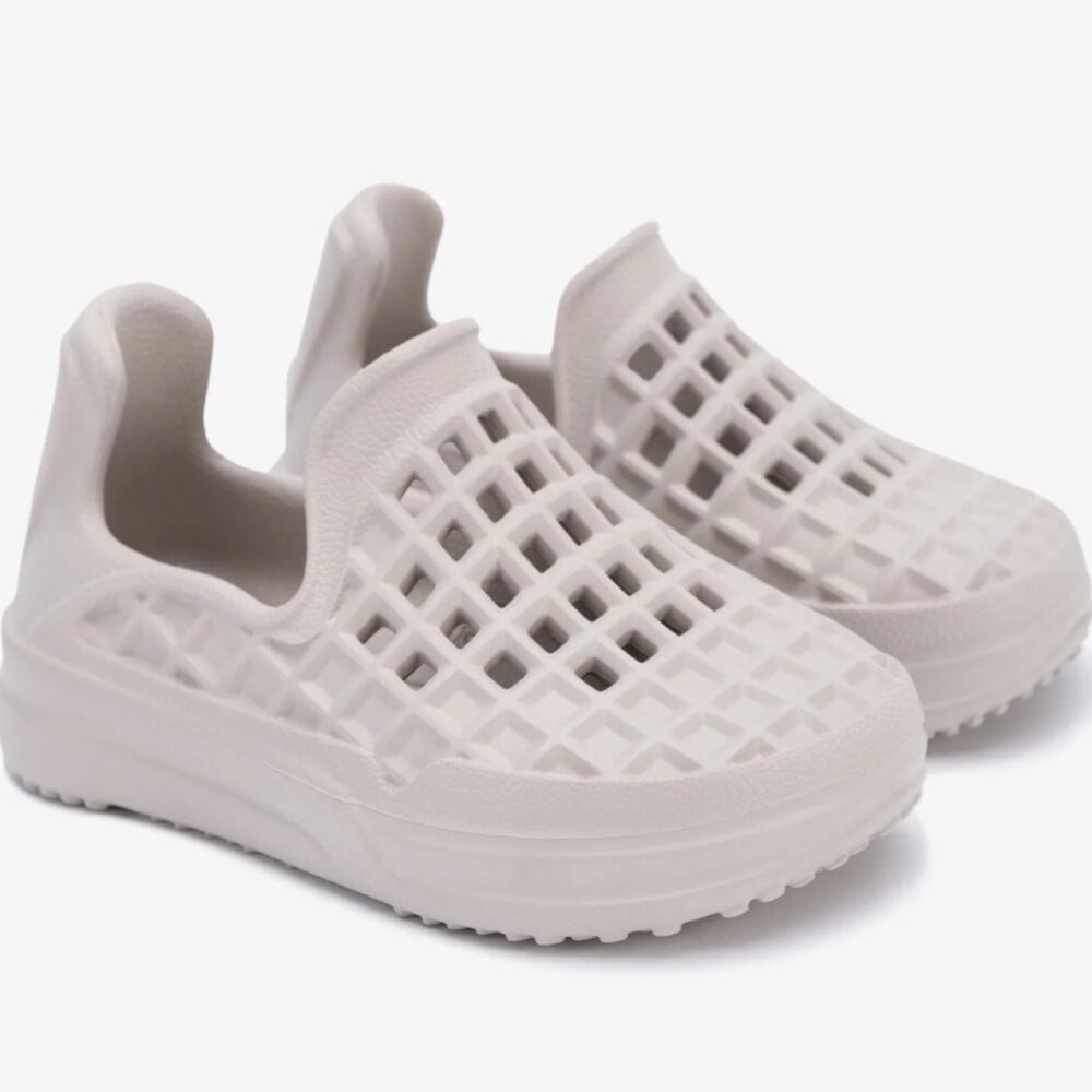 Lusso Cloud kids slipper size 11 coffee